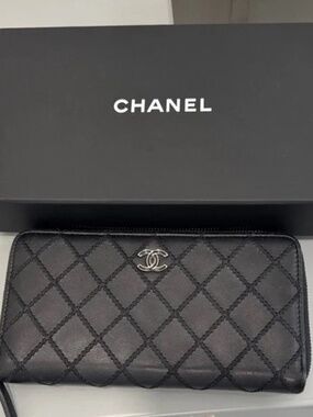 Chanel RARE Black on black extra stitch Quilted Wallet